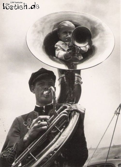 Kind in Tuba Kind in Tuba